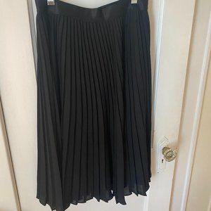 Express high waisted pleated skirt